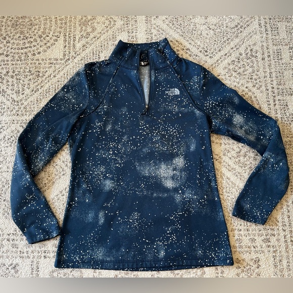 The North Face Quarter Zip Shirt - Picture 2 of 12